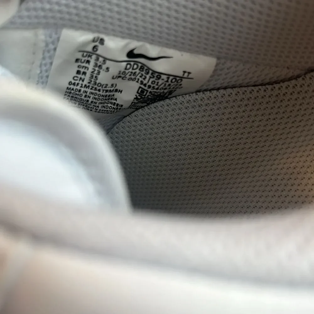 Nike Air Force 1 '07 unisex Brand New Men’s 6 Women’s size 8